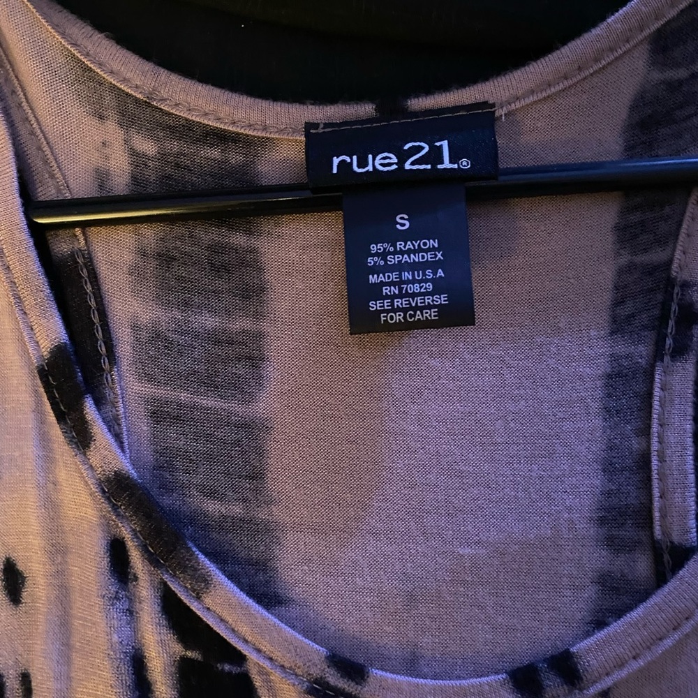 Brown & black blouse. Rue 21.
